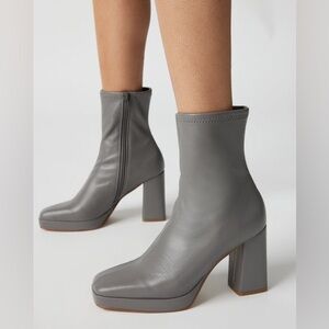 Steve Madden Desiree Gray Platform Boots